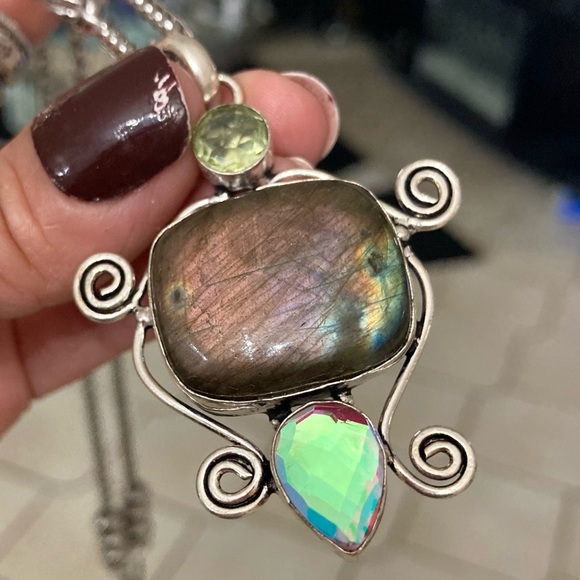 Flash iridescent grey green labradorite yellow citrine iridescent stone necklace - Picture 4 of 16